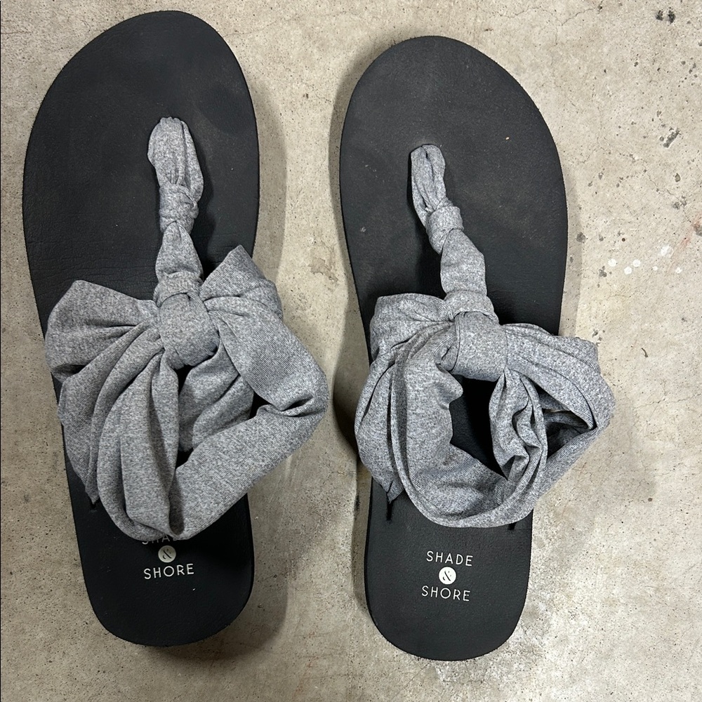 Shade & Shore Black and Gray Women's Sandals